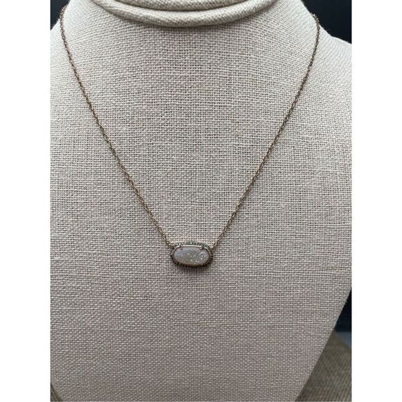 Kendra Scott Elisa Gold Pendant Necklace in Iridescent Drusy - Picture 9 of 9